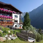 Hotel apartamentowy Arno